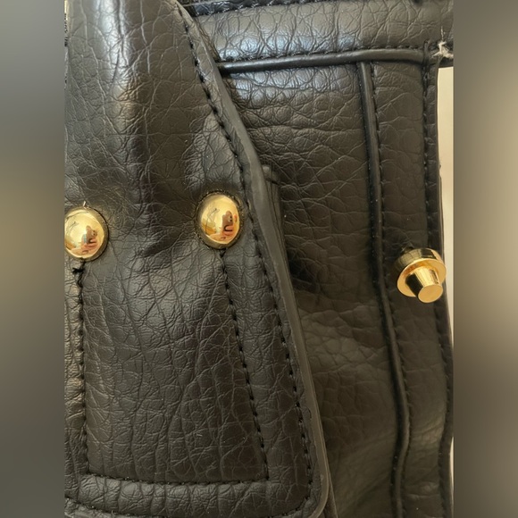 **Sold** Y2K Juicy Couture Black Leather Purse with Hot Pink Lining - Picture 5 of 15